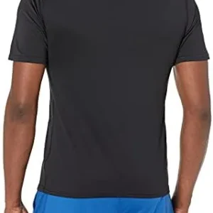 Amazon Essentials Men’s Tech Stretch Short-Sleeve T-Shirt