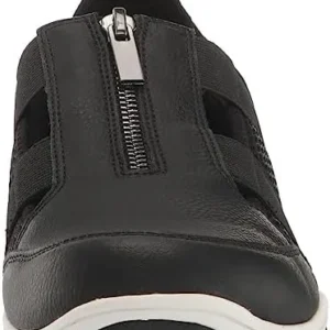 Easy Street Women’s Yareli Sneaker