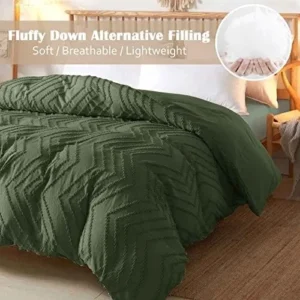 Nanko King Comforter Set Dark Green Tufted Jacquard Boho Soft Shabby Chic Reversible Down Alternative Microfiber Bedding – All Season Duvet Bohemia Bed Sets Women Men Size 104 x 90 3pc, Green