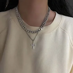 YienDoo Punk Layered Cross Necklace Choker Gothic Chunky Cuban Chain Choker Cross Crucifix Pendant Necklace Silver Tone Religious Cross Pendant Necklace Charm Jewellery for Women and Girls