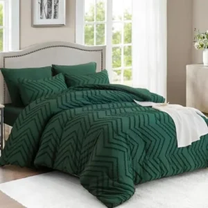 Andency Emerald Dark Green Queen Comforter Set, Boho Tufted Bed in a Bag 7 Pieces Bedding Set, Fluffy Soft Bed Set with 1 Comforter, 1 Flat Sheet, 1 Fitted Sheet, 2 Pillow Shams, 2 Pillowcases