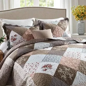 HoneiLife Quilt Set King Size – 3 Piece Microfiber Reversible Bedspreads Patchwork Coverlet Floral Bedding Set All Season Quilts- Splicing Mocha Rose