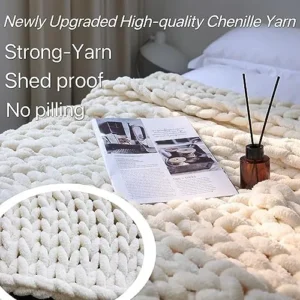 Maetoow Chenille Chunky Knit Blanket Throw （40×50 Inch）, Handmade Warm & Cozy Blanket Couch, Bed, Home Decor, Soft Breathable Fleece Banket, Christmas Thick and Giant Yarn Throws, Cream