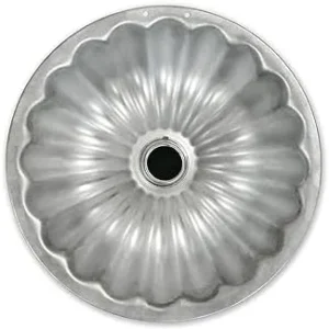 USA Pan Global Bakeware Scalloped Tube Cake Pan